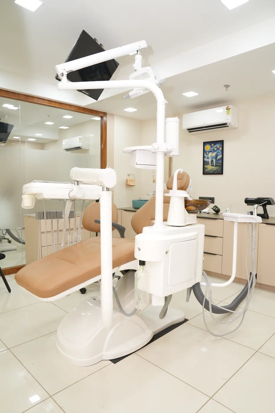 Dental chair and treatment unit in the operatory